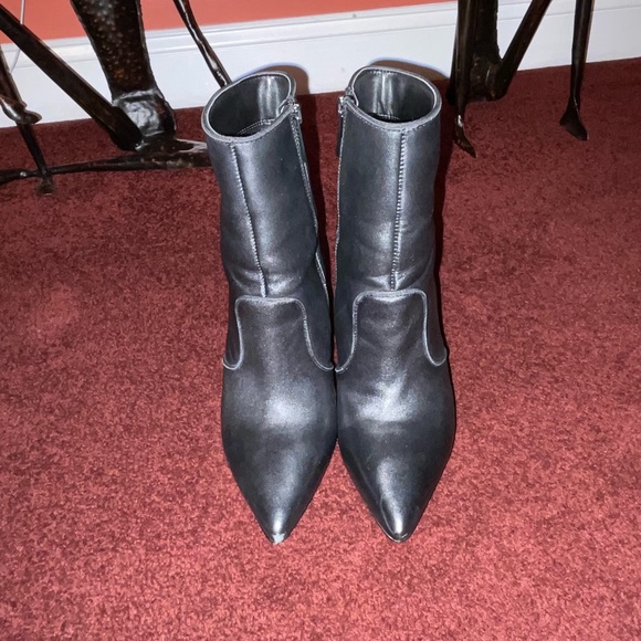 Michael Kors black ankle boot size 7 - Picture 10 of 11